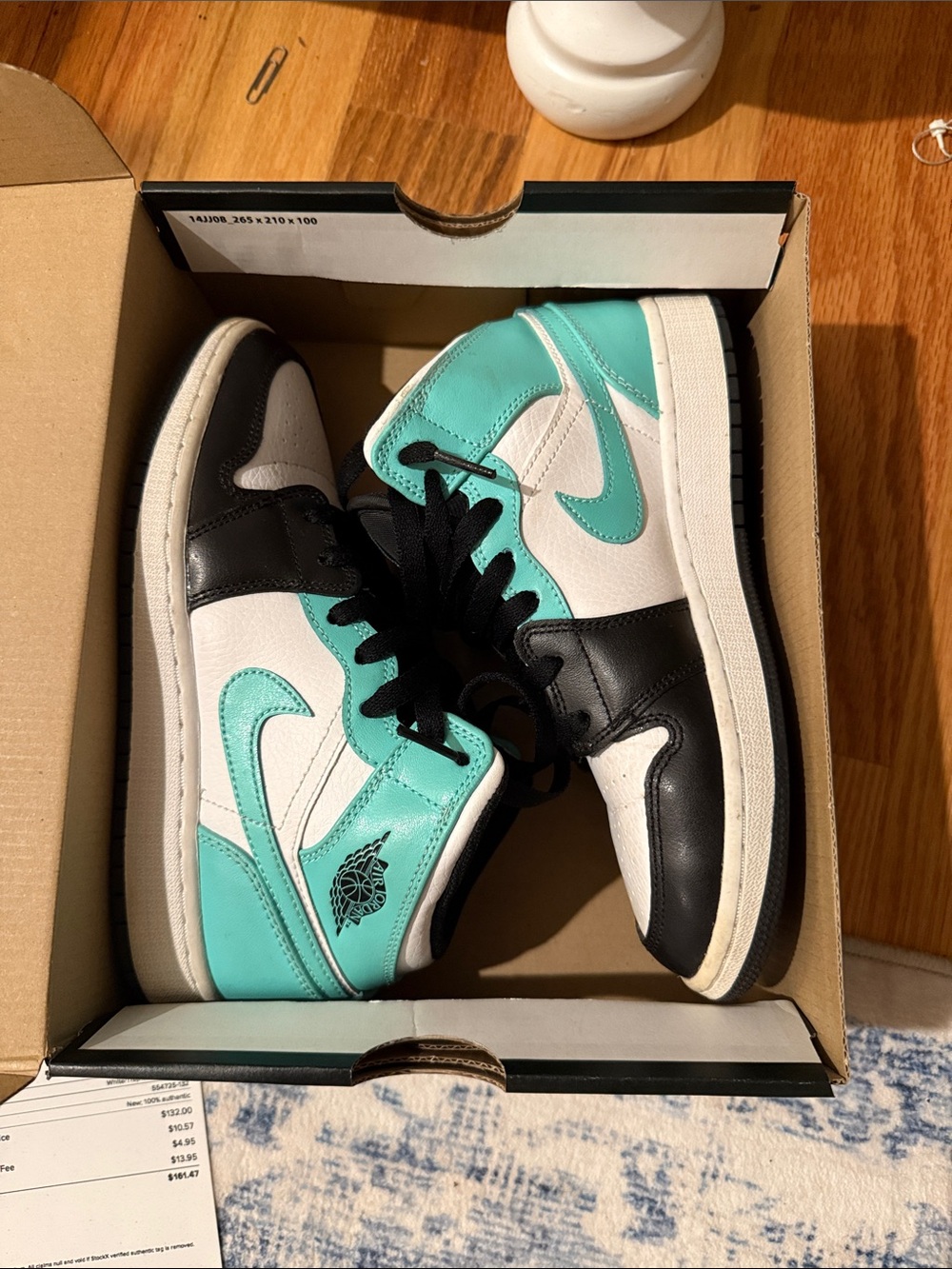 Air Jordan 1 MID (GS) Kids High-Top Sneakers in Turquoise, Black & White - Picture 8 of 8